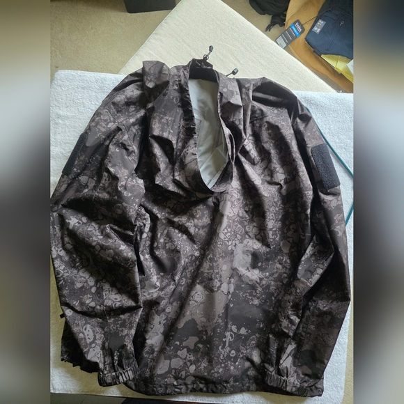5.11 Men's XL Lightweight Windbreaker/Rain Jkt. Full Zip, Hood, Veil Camo - Picture 3 of 5